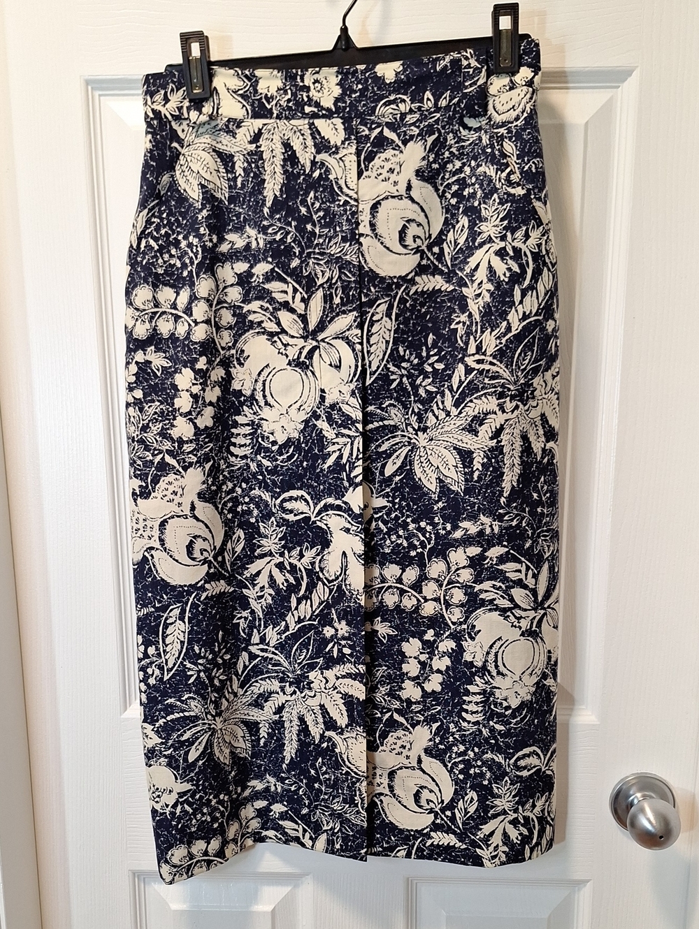 MaxMara Navy and White Floral Midi Skirt. Made In Italy.